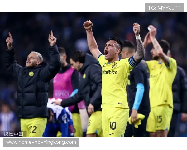 波尔图塔雷米精准点球带球迷进入狂欢模式